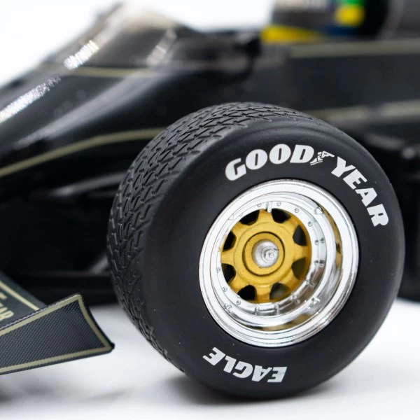 Ayrton Senna Lotus 97T #12 Winner Portugal GP Formula 1 1985 1/18 11 Ayrton Senna Lotus 97T #12 Winner Portugal GP Formula 1 1985 1/18 - Image 11