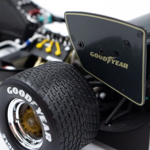 Ayrton Senna Lotus 97T #12 Winner Portugal GP Formula 1 1985 1/18 14 Ayrton Senna Lotus 97T #12 Winner Portugal GP Formula 1 1985 1/18 - Image 14