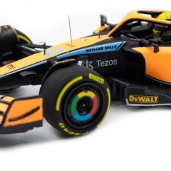 Lando Norris McLaren F1 Team MCL36 Formel 1 Bahrain GP 2022 1:43 -Racing Toy Store lando norris mclaren f1 team mcl36 formula 1 bahrain gp 2022 limited edition 1 43 11