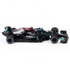 Mercedes-AMG Petronas F1 Team 2021 Hamilton / Bottas Doppel-Set 1:43 -Racing Toy Store mercedes amg petronas f1 team 2021 w12 hamilton bottas double set limited edition 1 43 13