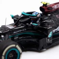 Mercedes-AMG Petronas F1 Team 2021 Hamilton / Bottas Doppel-Set 1:43 -Racing Toy Store mercedes amg petronas f1 team 2021 w12 hamilton bottas double set limited edition 1 43 15