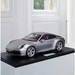 Porsche 911 (992) Carrera 4S - 2020 - Silver Metallic 1/8