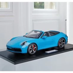 Porsche 911 (992) Carrera 4S Cabriolet - 2020 - Miami Blue 1/8
