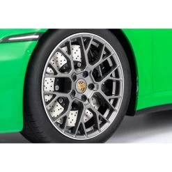 Porsche 911 (992) Carrera 4S Cabriolet - 2020 - Python Green 1/8 -Racing Toy Store porsche 911 992 carrera 4s cabriolet 2020 python green 1 8 7