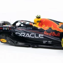 Sergio Pérez Oracle Red Bull Racing RB18 Saudi-Arabien GP 2022 1:43 -Racing Toy Store sergio perez oracle red bull racing rb18 formula 1 saudi arabia gp 2022 limited edition 1 43 12