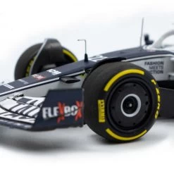 Yuki Tsunoda Scuderia AlphaTauri AT03 Formel 1 Bahrain GP 2022 1:43 -Racing Toy Store yuki tsunoda scuderia alphatauri at03 formula 1 bahrain gp 2022 limited edition 1 43 11